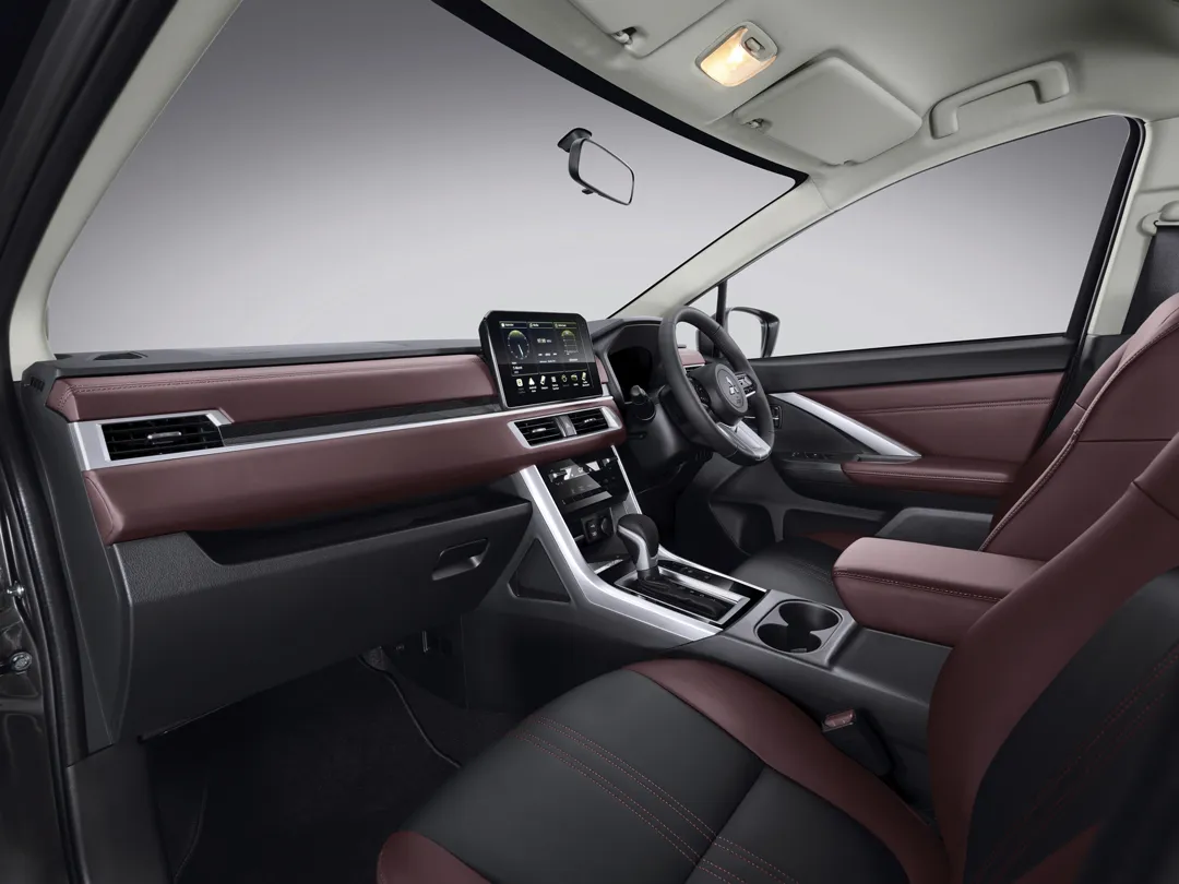 Interior Kabin Mitsubishi Xpander Cross